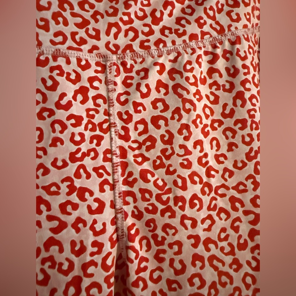 crown & ivy Red and White Patterned Leggings - Picture 2 of 3